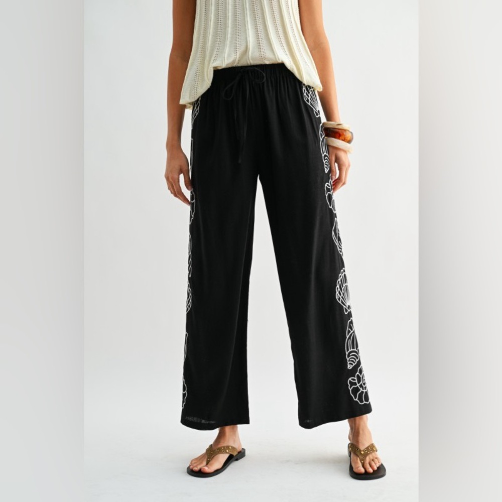 🌟SALE🌟Wide Leg Pants with White Seashell Embroidery - Picture 4 of 5